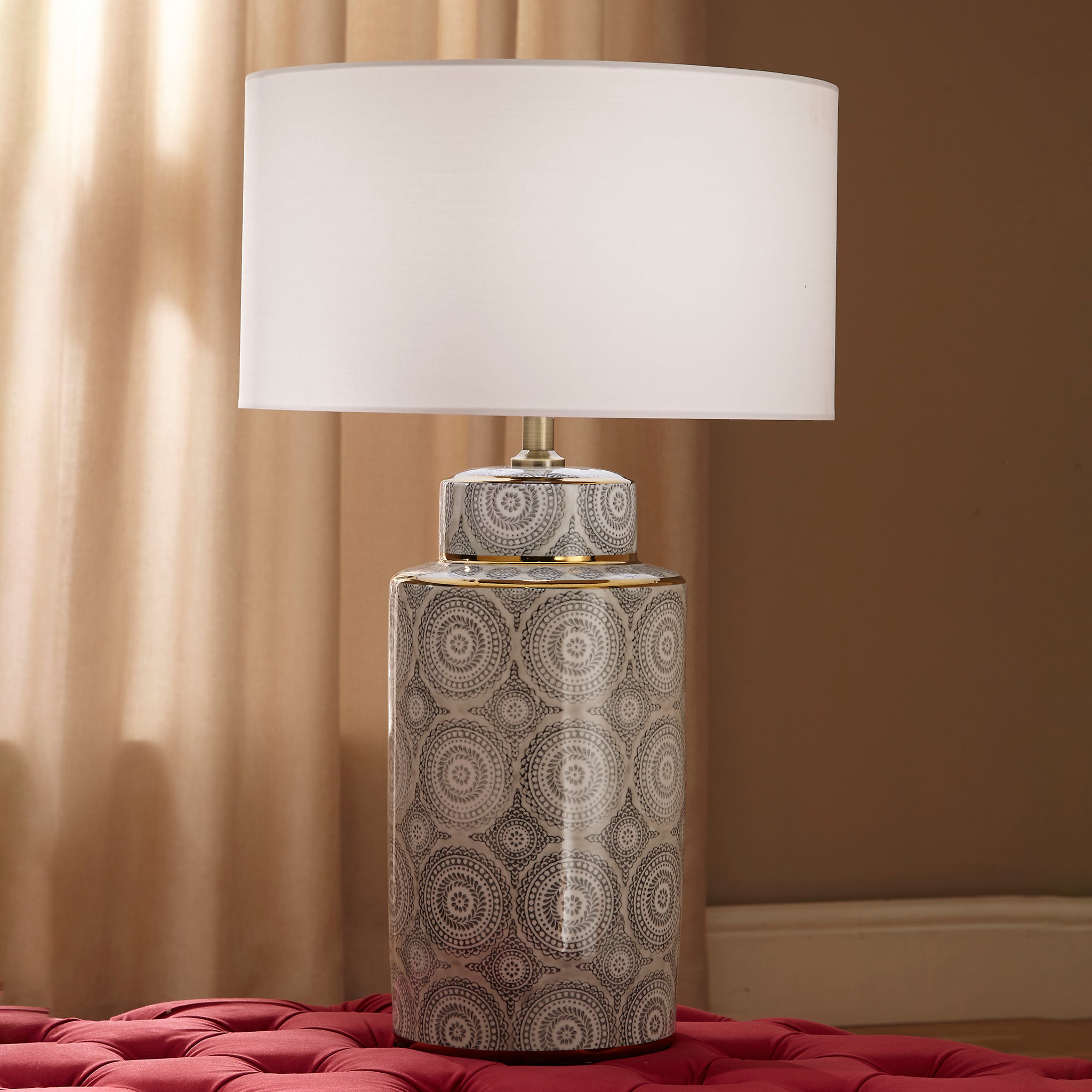 Kari Circle Pattern Ceramic Table Lamp